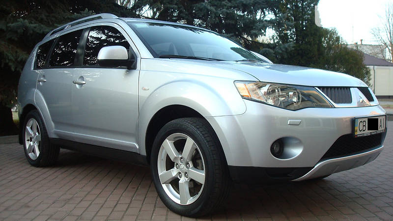 Внедорожник / Кроссовер Mitsubishi Outlander XL 2008 в Чернигове