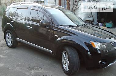 Внедорожник / Кроссовер Mitsubishi Outlander XL 2009 в Харькове