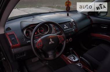 Внедорожник / Кроссовер Mitsubishi Outlander XL 2010 в Кропивницком