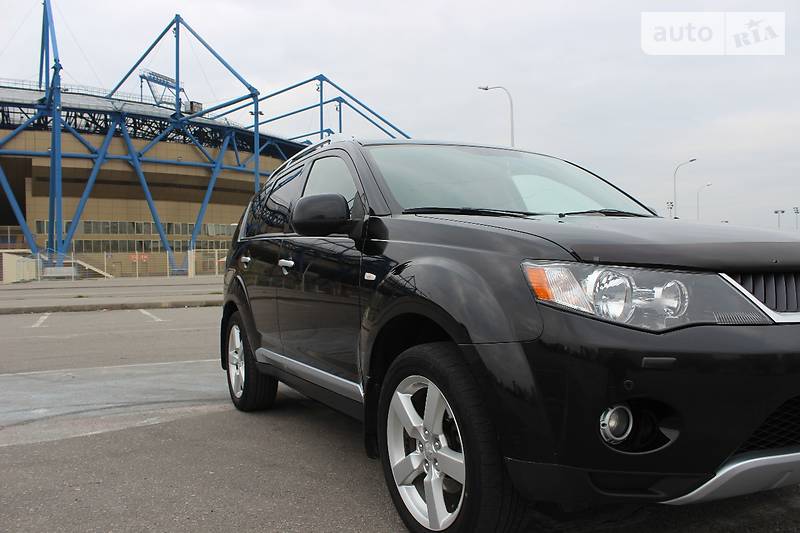 Внедорожник / Кроссовер Mitsubishi Outlander XL 2008 в Харькове