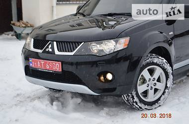 Внедорожник / Кроссовер Mitsubishi Outlander XL 2009 в Ивано-Франковске