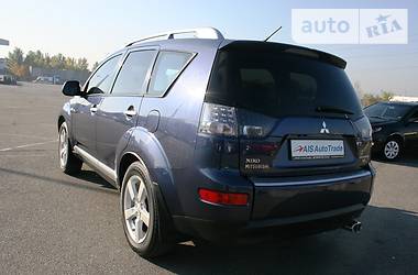 Внедорожник / Кроссовер Mitsubishi Outlander XL 2008 в Киеве