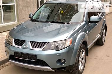 Позашляховик / Кросовер Mitsubishi Outlander XL 2008 в 