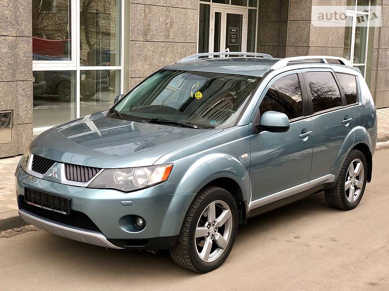 Внедорожник / Кроссовер Mitsubishi Outlander XL 2008 в Киеве
