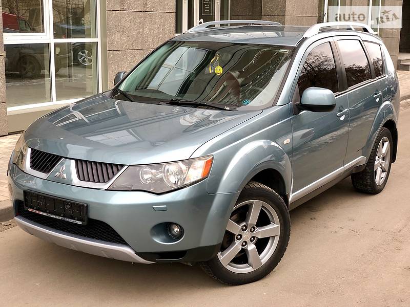 Внедорожник / Кроссовер Mitsubishi Outlander XL 2008 в Киеве