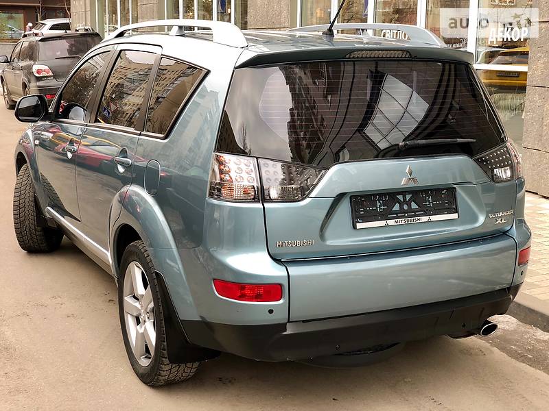 Внедорожник / Кроссовер Mitsubishi Outlander XL 2008 в Киеве