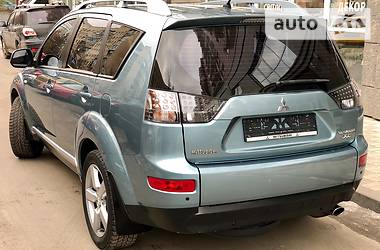 Позашляховик / Кросовер Mitsubishi Outlander XL 2008 в 