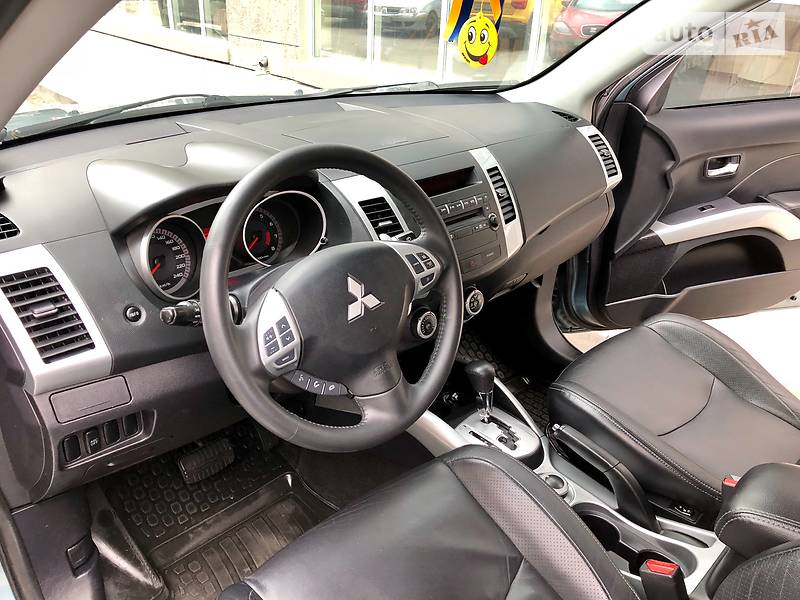 Внедорожник / Кроссовер Mitsubishi Outlander XL 2008 в Киеве