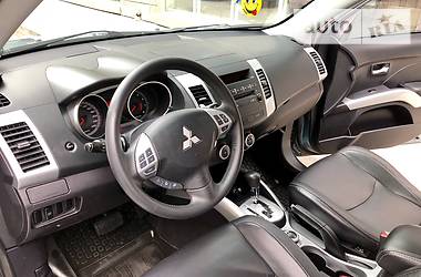 Позашляховик / Кросовер Mitsubishi Outlander XL 2008 в 