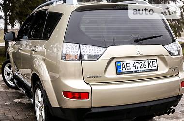 Внедорожник / Кроссовер Mitsubishi Outlander XL 2008 в Днепре