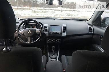 Позашляховик / Кросовер Mitsubishi Outlander XL 2010 в Києві