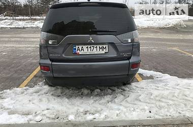 Внедорожник / Кроссовер Mitsubishi Outlander XL 2010 в Киеве