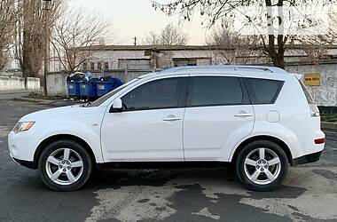 Позашляховик / Кросовер Mitsubishi Outlander XL 2008 в 