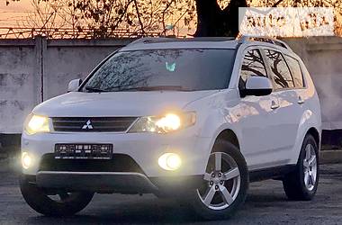 Позашляховик / Кросовер Mitsubishi Outlander XL 2008 в 