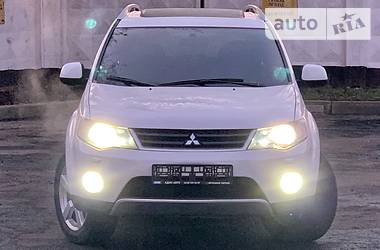 Позашляховик / Кросовер Mitsubishi Outlander XL 2008 в 