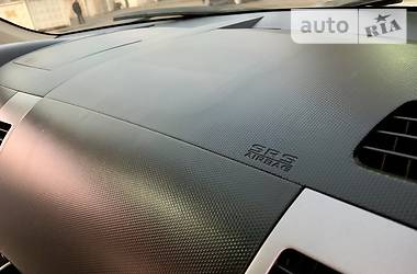 Позашляховик / Кросовер Mitsubishi Outlander XL 2008 в 