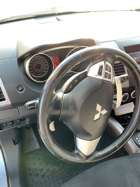 Позашляховик / Кросовер Mitsubishi Outlander XL 2007 в Дніпрі