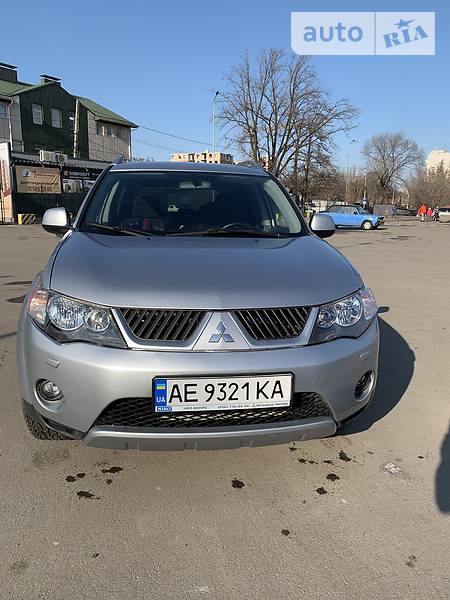 Позашляховик / Кросовер Mitsubishi Outlander XL 2007 в Дніпрі