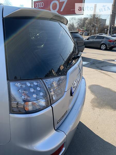 Позашляховик / Кросовер Mitsubishi Outlander XL 2007 в Дніпрі