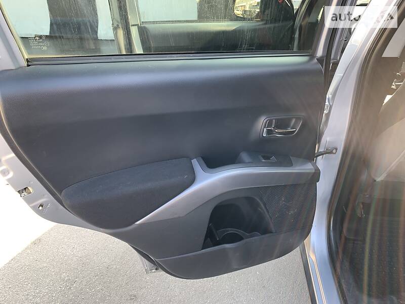 Позашляховик / Кросовер Mitsubishi Outlander XL 2007 в Дніпрі