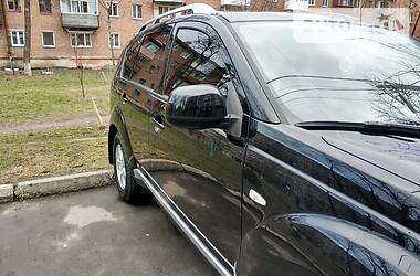 Позашляховик / Кросовер Mitsubishi Outlander XL 2008 в 