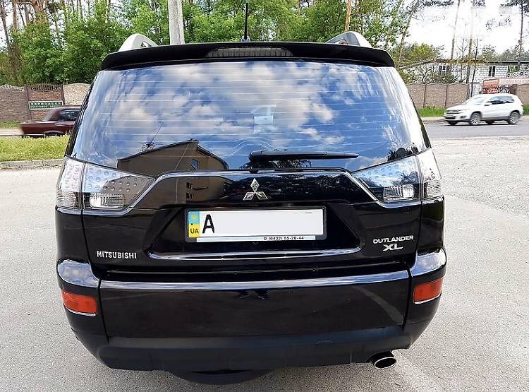 Позашляховик / Кросовер Mitsubishi Outlander XL 2008 в Полтаві