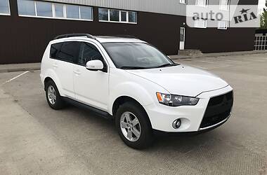 Mitsubishi Outlander XL 2011 Mitsubishi Outlander XL 2011