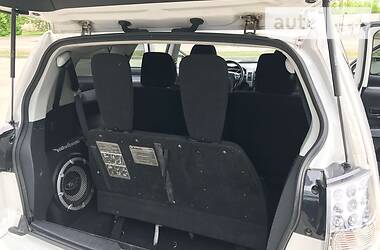 Позашляховик / Кросовер Mitsubishi Outlander XL 2011 в 