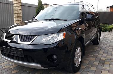 Позашляховик / Кросовер Mitsubishi Outlander XL 2009 в 