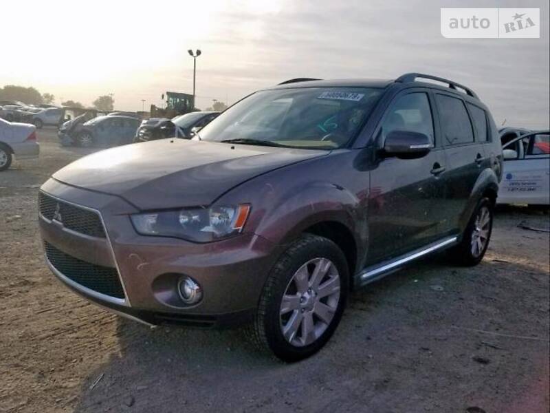 Позашляховик / Кросовер Mitsubishi Outlander XL 2011 в Тернополі