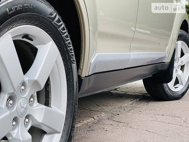 Позашляховик / Кросовер Mitsubishi Outlander XL 2008 в Кам'янському