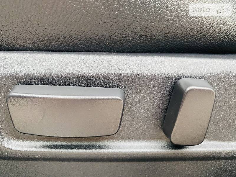 Позашляховик / Кросовер Mitsubishi Outlander XL 2008 в Кам'янському