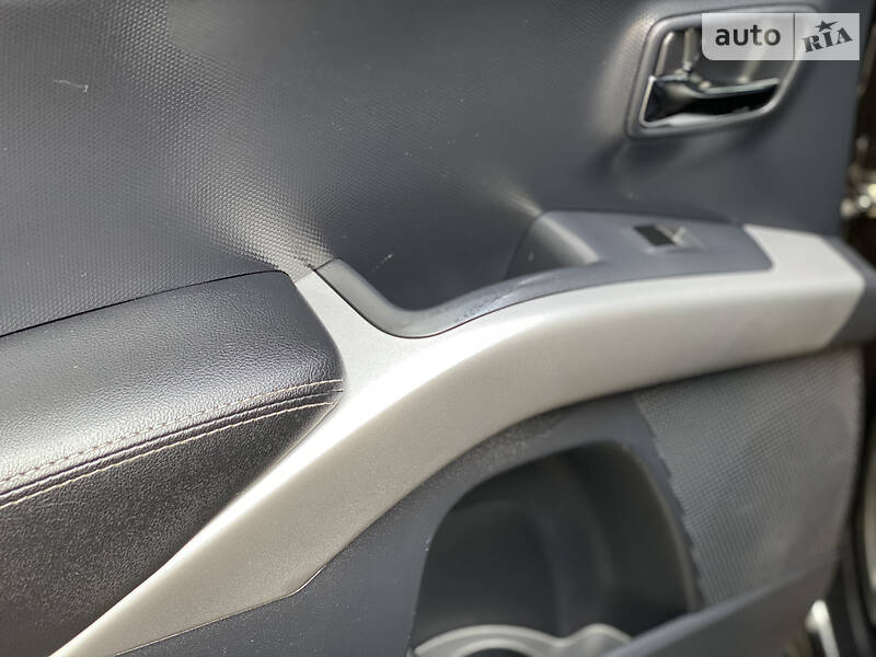 Позашляховик / Кросовер Mitsubishi Outlander XL 2009 в Одесі фото 24 Позашляховик / Кросовер Mitsubishi Outlander XL 2009 в Одесі