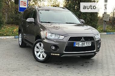 Внедорожник / Кроссовер Mitsubishi Outlander XL 2011 в Львове