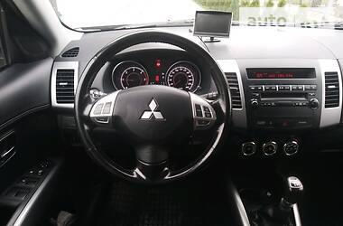 Позашляховик / Кросовер Mitsubishi Outlander XL 2010 в Коломиї