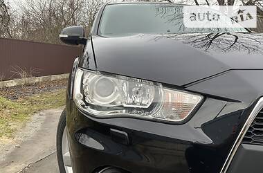 Внедорожник / Кроссовер Mitsubishi Outlander XL 2011 в Диканьке