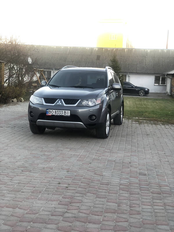 Внедорожник / Кроссовер Mitsubishi Outlander XL 2007 в Тернополе