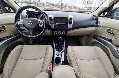 Внедорожник / Кроссовер Mitsubishi Outlander XL 2009 в Ивано-Франковске