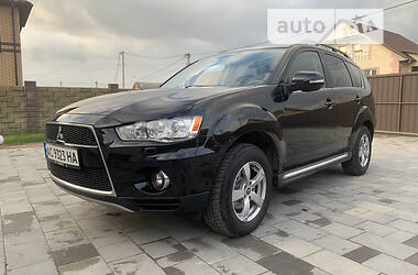 Внедорожник / Кроссовер Mitsubishi Outlander XL 2011 в Луцке