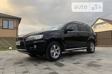 Внедорожник / Кроссовер Mitsubishi Outlander XL 2011 в Луцке