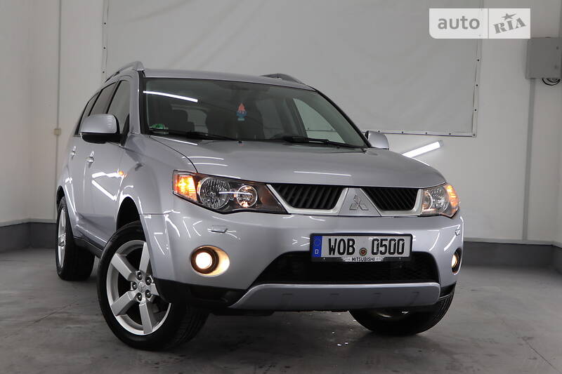 Позашляховик / Кросовер Mitsubishi Outlander XL 2009 в Трускавці