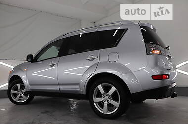 Позашляховик / Кросовер Mitsubishi Outlander XL 2009 в Трускавці