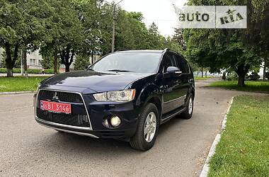 Mitsubishi Outlander XL 2012