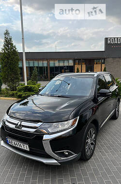 Mitsubishi Outlander XL 2016