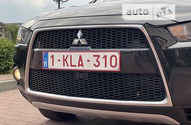 Внедорожник / Кроссовер Mitsubishi Outlander XL 2012 в 