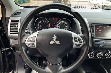 Внедорожник / Кроссовер Mitsubishi Outlander XL 2012 в 
