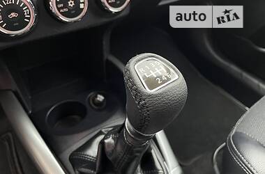 Внедорожник / Кроссовер Mitsubishi Outlander XL 2012 в 