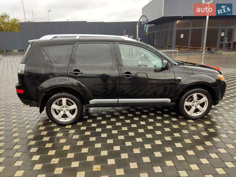 Внедорожник / Кроссовер Mitsubishi Outlander XL 2007 в Харькове