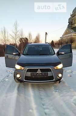 Внедорожник / Кроссовер Mitsubishi Outlander XL 2013 в Ивано-Франковске