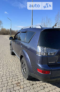 Внедорожник / Кроссовер Mitsubishi Outlander XL 2007 в 